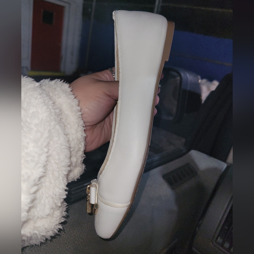 Michael Kors White Flats size 6.5 - Picture 7 of 9